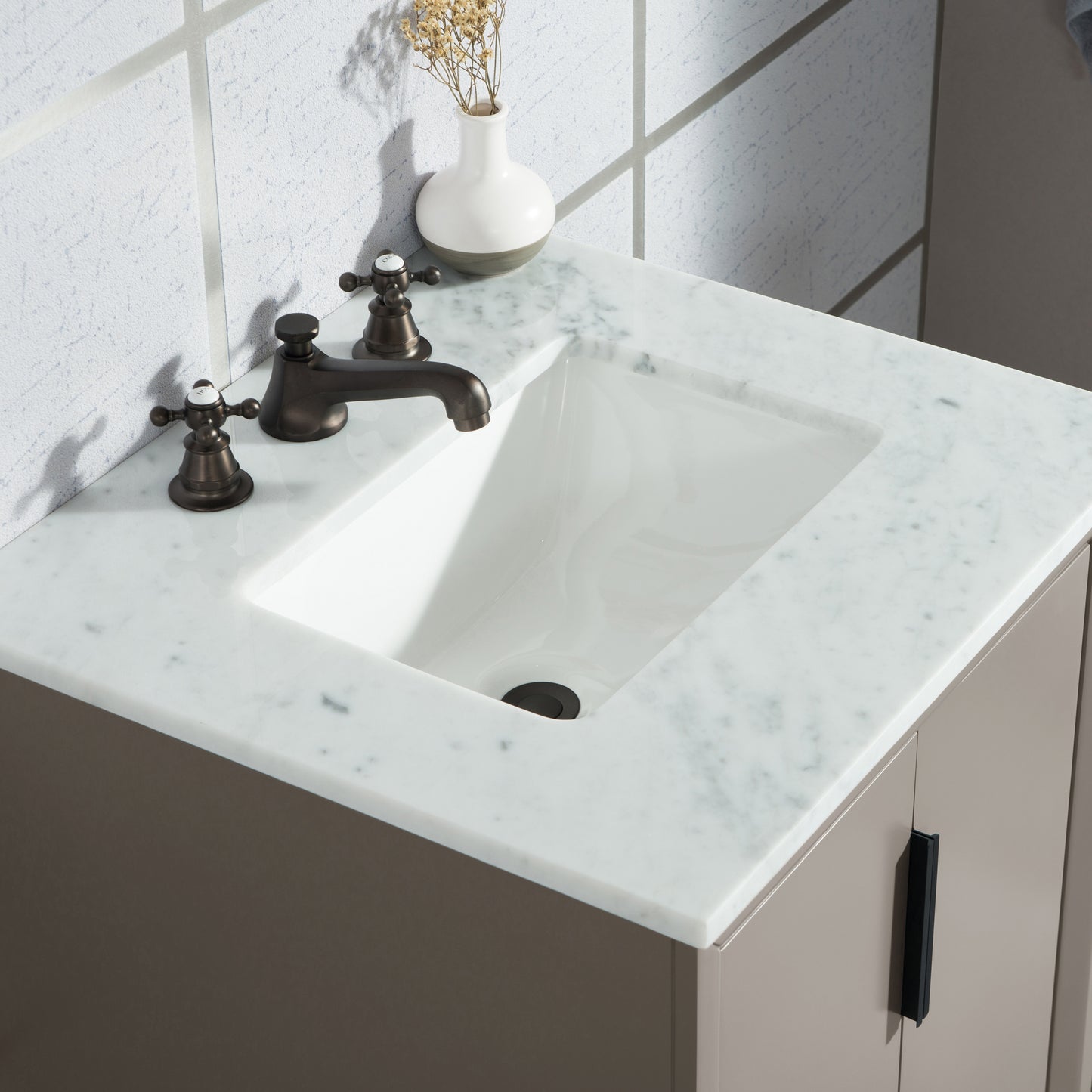 Elizabeth 24-Inch Single Sink Carrara White Marble Vanity In Cashmere Grey set